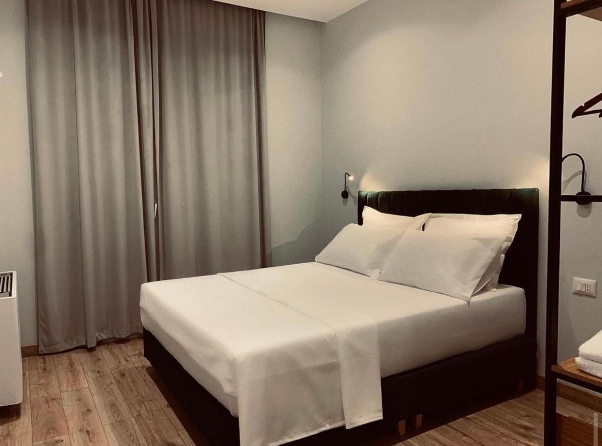 Merly Hotel Përmet Buitenkant foto